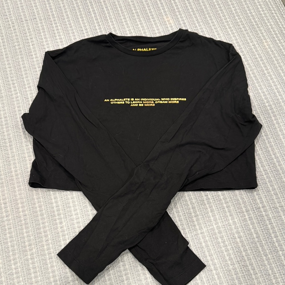 Alphalete Cropped Long Sleeve Tshirt with Good Details